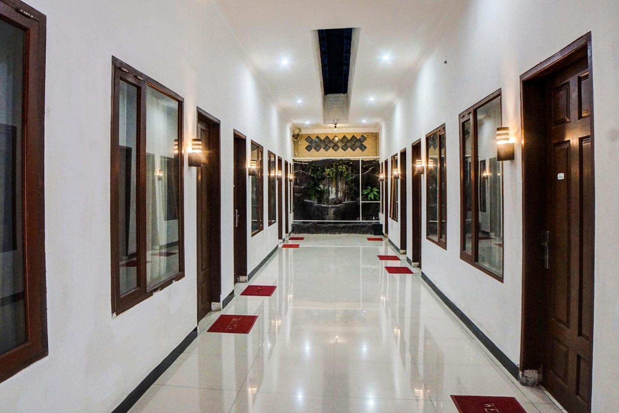 Oyo 92638 Jr Residence Syariah メダン エクステリア 写真
